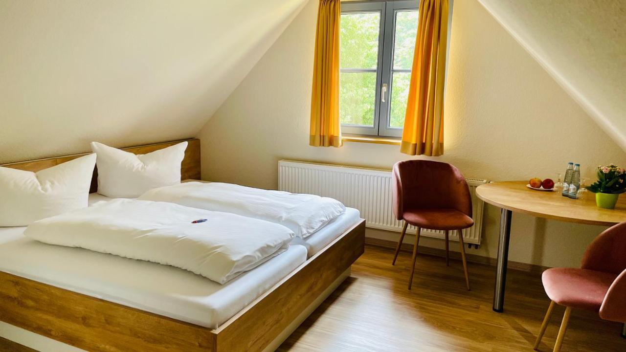 Hotel Zum Klosterfischer Blankenburg  Exteriör bild